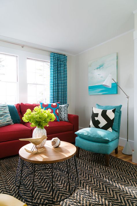 Colorful Interiors. How to decorate Colorful Interiors without going overboard. #ColorfulInteriors Teal Couch Living Room, Red Couches, Diva Room, Red Couch Living Room, Minimalism Living, Modern Living Room Table, Turquoise Living Room Decor, Living Room Turquoise, Café Design