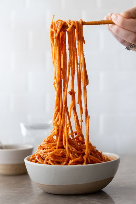 Fancy Cup Of Noodles, Gochujang Recipes, Dinner Ideas On A Budget, Gochujang Noodles, Chilli Garlic Noodles, Gochujang Paste, Gochujang Recipe, Korean Noodles, Kitchen Basics