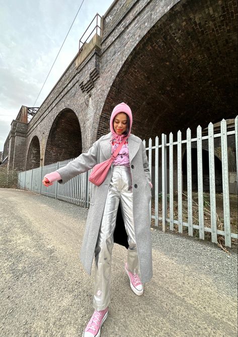 Pink Metallic Boots Outfit, Styling Pink Moon Boots, Pink Sweater For Streetwear In Fall, Grey Coat Aesthetic, Pink Balaclava, Pink Converse Outfit, Pink Crochet Balaclava, Coat Aesthetic, Silver Trousers