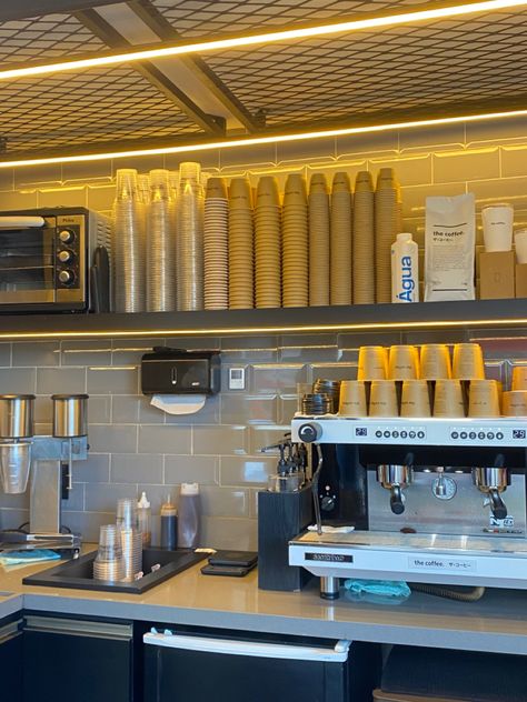 Food Van Interior, Coffee Shop Counter Ideas Bakery Display, Mobile Coffee Shop Design, Small Coffee Shop Set Up, Simple Coffee Shop Ideas, Coffee Truck Set Up, Coffee Shop Equipment Layout, Coffee Shop Storage Ideas, Cafe Equipment List