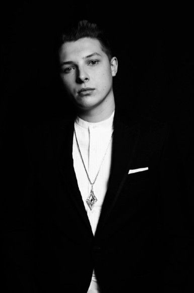 John Newman John Newman, Love Me Again, Calvin Harris, Star Images, Life Is A Journey, Black White Photos, Singer Songwriter, Music Artists, Songwriting