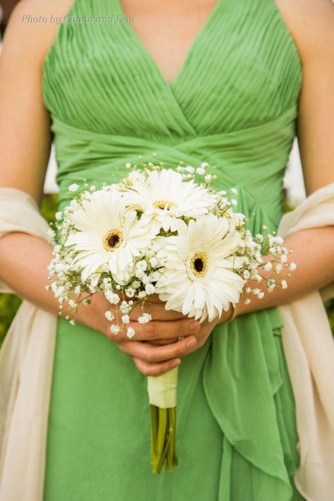 Wedding Flowers Daisies, Succulents Wedding Flowers, Daisy Bouquet Wedding, Gerbera Daisy Bouquet, Daisy Wedding Flowers, Flowers Daisies, Daisy Wedding, Daisy Bouquet, Babies Breath