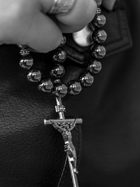 Holy Rosary Prayer, Christian Rosary, Rosary Prayers Catholic, Mens Rosary, Rosary Beads Catholic, Rosary Prayer, Cross Gift, Steel Gifts, Holy Rosary