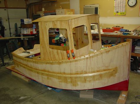 Duck Boat Blind, Wood Boat Building, Tiny Boat, Wood Boat Plans, Plywood Boat, Build Your Own Boat, Wooden Boat Building, Wooden Boat Plans, Diy Boat