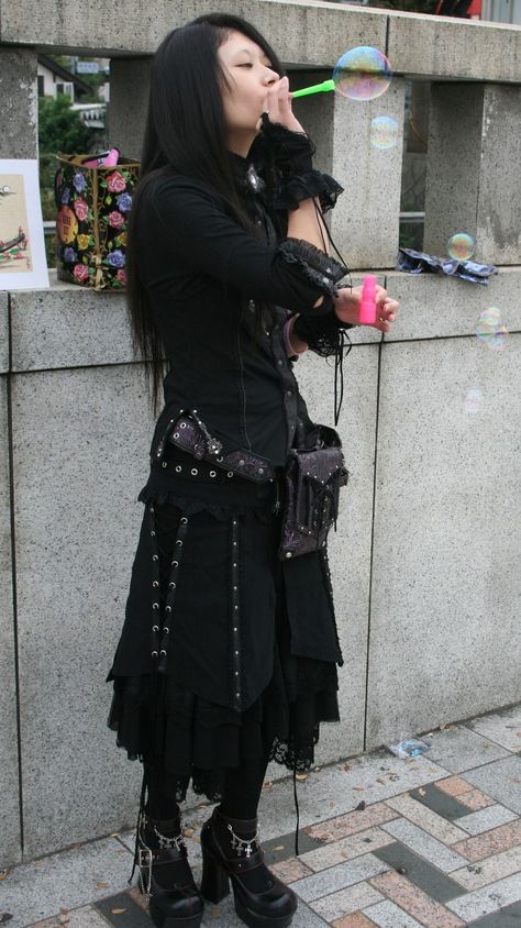 fashion inspo Japan Punk Fashion, Vkei Fashion Women, Vkei Inspired Outfits, Casual Vkei, Vkei Fashion, Visual Kei Outfits, Gothic Harajuku Fashion, Visual Kei Fashion, Kei Visual