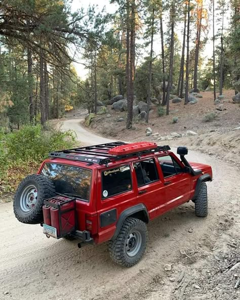 Jeep Xj Camping, Jeep Xj Overland, Jeep Xj Interior Mods, Jeep Cherokee Interior, Modificaciones Jeep Xj, Xj Jeep, Jeep Sport, Jeep Xj Mods, Red Jeep