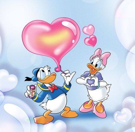 Donald Duck And Mickey Mouse, Daisy Duck Wallpaper, Daisy And Donald Duck, Donald And Daisy, Disney Drawing, Duck Wallpaper, Donald And Daisy Duck, Walt Disney Characters, Mickey Mouse Pictures