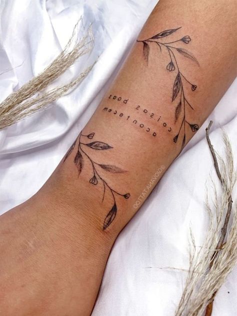 Wrap Around Wrist Tattoos, Wrap Around Tattoo, Cuff Tattoo, Wrap Tattoo, Girls With Sleeve Tattoos, Flower Wrist Tattoos, Small Forearm Tattoos, Boho Tattoos, Mommy Tattoos