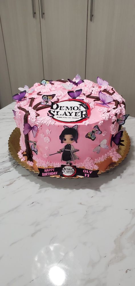 Tanjiro Cake, Demon Slayer Cupcakes, Shinobu Birthday Cake, Mitsuri Cakes Birthday, Demon Slayer Themed Cake, Demon Slayer Cake Design, Pastel Demon Slayer, Demon Slayer Birthday Party Cake, Demon Slayer Party Ideas