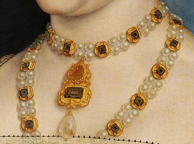 Necklace detail from the portrait of Jane Seymour by Hans Holbein the Younger.  #JaneSeymour #HansHolbein #VonGiesbrechtJewels Tudor Portraits, 16th Century Jewelry, Hans Holbein The Younger, Hans Holbein, Queens Jewels, Tudor Era, Painting Details, Bijoux Art Nouveau, Art Details