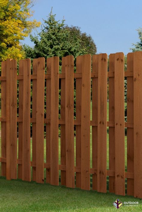 Shadowbox Fence, Shadow Box Fence, Ormanlık Alan, Improve Curb Appeal, Fence Outdoor, Wood Fence Design, Diy Garden Fence, Fence Pickets, Wood Fences