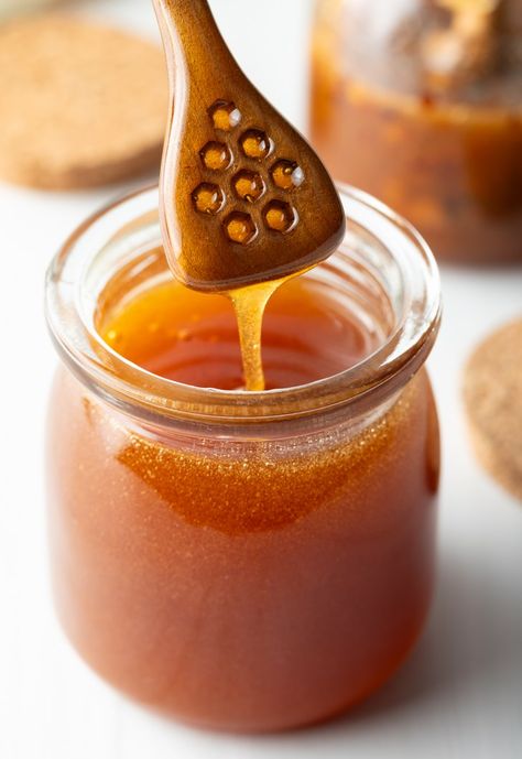 Jar of homemade Mike's hot honey with a wooden honey spatula showing a scoop of honey to camera. How To Make Hot Honey, Make Hot Honey, Hot Honey Sauce, Flavored Honey, Hot Honey Recipe, Sauteed Eggplant, Southern Comfort Recipes, A Spicy Perspective, Homemade Spice Blends