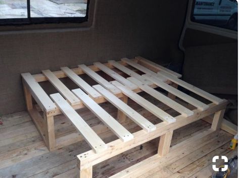 Diy Seng, Vw T5 Camper, Campervan Bed, Camper Beds, Van Bed, Fold Out Beds, Camping Diy, Caravan Renovation, Mini Camper