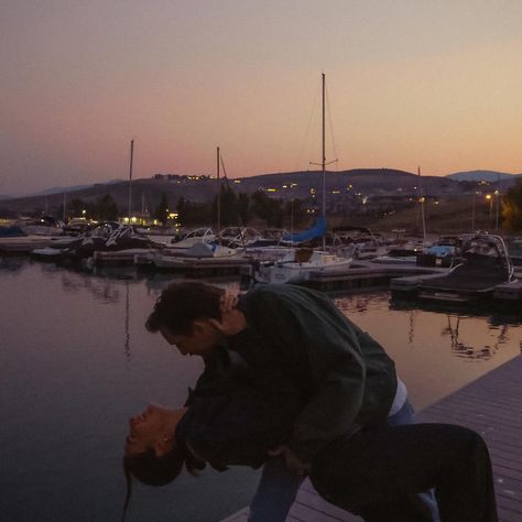 dance with me at sunset #foreversweetheartsclub #unscriptedposingapp #bitesandtickles #authenticlovemag #dirtybootsandmessyhair #loveandwildhearts #belovedstories #theromanticsclub keywords - sunset, lake, sailboats, La La Land, city of stars, movie stills, screen grabs, cinegrams, cinematic, romantic, nostalgic, 90s aesthetic, young love, running, dancing 90s Relationship, 90s Love Aesthetic, 90s Love, City Of Stars, Nostalgic 90s, Sunset Lake, Dance With Me, Love Aesthetic, 90s Vibes