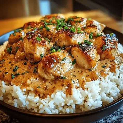 Smothered Chicken And Rice – Naomi's Recipes Smother Chicken, Smothered Chicken And Rice, Chicken And Rice Crockpot, White Rice Recipes, Philly Cheese Steak Casserole, Chicken Over Rice, Chicken Rice Recipes, Creamy Chicken And Rice, Easy Chicken And Rice