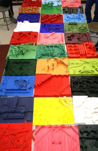 Monument Valley Regional Middle School Art Class: Assemblage Art inspired by Louise Nevelson, 7th Grade Classe D'art, 3d Art Projects, 7th Grade Art, Louise Nevelson, Sculpture Lessons, 8th Grade Art, Middle School Art Projects, Art Lessons Middle School, 4th Grade Art