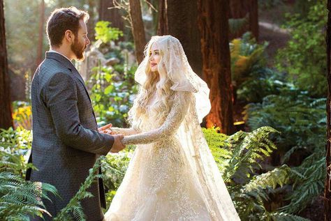 LOTR inspired Sean Parker Wedding, Wedding Dress Fitting, Fairytale Wedding Gown, Wedding Photo List, Wedding Cloak, Celebrity Bride, Fairy Wedding, Perfect Bride, Fantasy Wedding