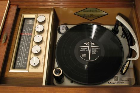 Vintage Stereo Console, Radio Record Player, Stereo Console, Old Radios, Record Players, Vintage Memory, Vintage Radio, Vintage Electronics, Record Player