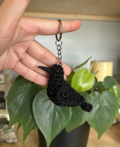 Tiny Birdies Crochet Crow Keychain | Blackbird / Raven | Realistic Crochet Amigurumi Crow Keychain | Crochet Plush Figure | Physical Item Crochet Crow Amigurumi, Crow Keychain, Crow Amigurumi, Crochet Raven, Crow Friend, Raven Crochet, Crow Crochet, Realistic Crochet, Joe Mama