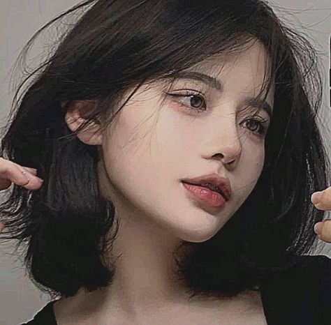 Shot Hair Styles, Japanese Hairstyle, Uzzlang Girl, Trending Hairstyles, Girl Short Hair, Hair Reference, Girls Makeup, Aesthetic Hair, Ulzzang Girl