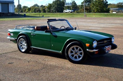 1976 Triumph TR6 Convertible Triumph Logo, Triumph Cars, Triumph Tr6, British Motors, P51 Mustang, British Sports Cars, Dream Garage, American Cities, British Cars