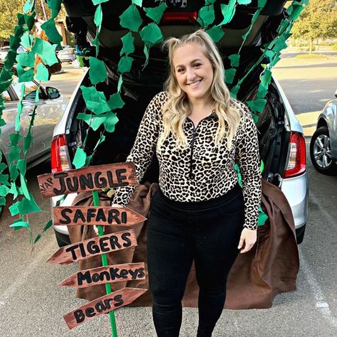 Superhero Backdrop, Stranger Things Theme, Trunk Or Treat Ideas, Halloween Preschool, Healthy Halloween, Ideas For Halloween, Under The Sea Theme, Safari Jungle, Treat Ideas