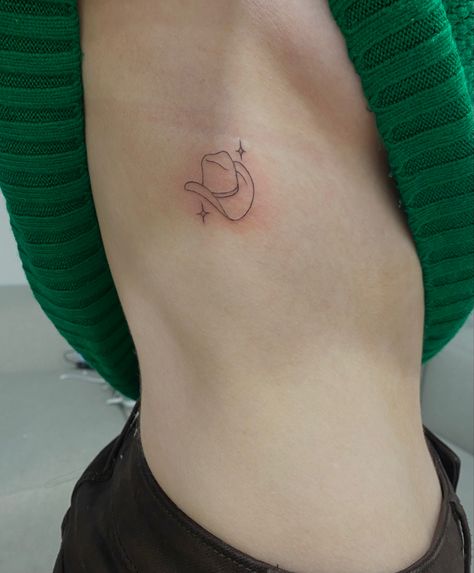 Minimalist Cowboy Hat Tattoo, Mini Cowboy Hat Tattoo, Small Irish Tattoos, Tattoo With Stars, Farmer Tattoo, Duo Tattoo, Cow Boy Hat, Sister Tats, Cowboy Hat Tattoo