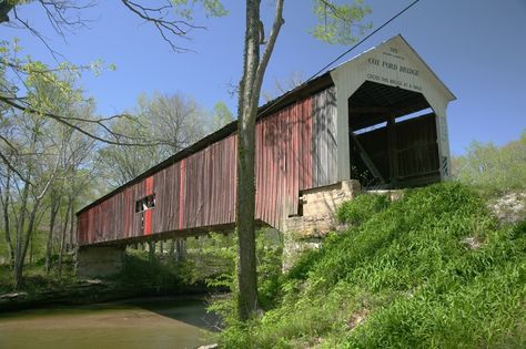 Cox Ford Covered Bridge in Turkey Run State Park - Marshall, IN Turkey Run State Park, Turkey Run, Beautiful Bridges, Water Wheels, Indiana Travel, National Road, Country Holiday, Wooden Bridge, Covered Bridge