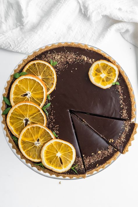 Orange Tart Recipe, Chocolate Orange Tart, Chocolate And Orange Tart, Orange Tart, Gluten Free Biscuits, Tart Filling, Orange Chocolate, Warm Chocolate, Tart Recipe