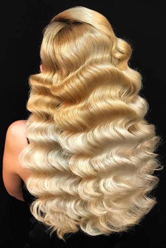 Chic Finger Waves Hairstyles That Are Popular Today: Simple Tutorials And Stylish Ideas ★ See more: https://lovehairstyles.com/finger-waves-styles/ Wedding Hairstyles For Girls, Rope Braided Hairstyle, Spiral Perm, Finger Curls, Finger Wave Hair, Long Hair Waves, 1920s Hair, Peekaboo Hair, Finger Waves