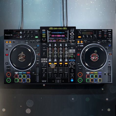 Music Production Equipment, Record Turntable, Hard Dance, Dj Pro, Digital Audio Workstation, Recording Studio Design, Recording Studio Home, Professional Dj, Music Studio Room