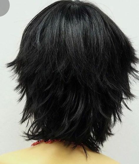 Korean Short Wolf Cut, Shirt Shag Haircut, Layered Mullet Female, Choppy Layers For Short Hair, Pelo Wolf Cut, Alternative Short Hair Grunge, Wolf Short Hair, Short Wolfcut Hair, Grunge Haircuts Short