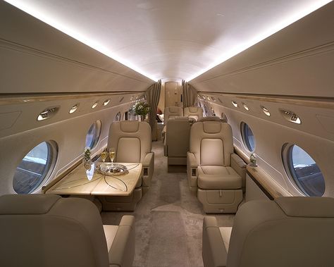 Gulf Stream Jet, Jets Privés De Luxe, Gulfstream G650, Private Jet Interior, Jet Privé, Luxury Jets, Luxury Private Jets, Aircraft Interiors, Private Plane