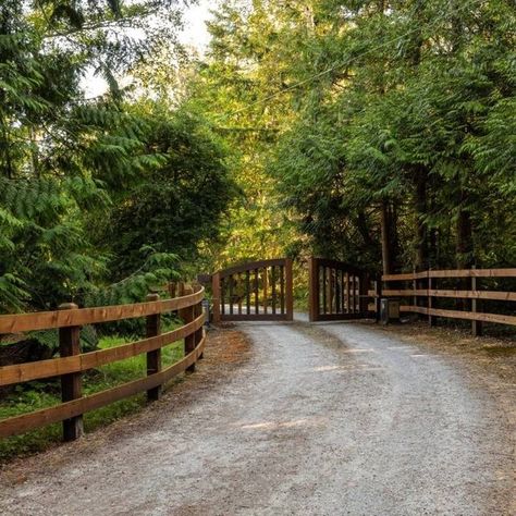 HorseProperties.Net on Instagram: "CAPTIVATING 45-ACRE EQUESTRIAN ESTATE NESTLED ATOP BAYVIEW RIDGE | Burlington, Washington Captivating 45-acre estate nestled atop Bayview Ridge. Expansive views of the valley and mountains while surrounded by pastures and forests, seamlessly blend solitude with the convenience and proximity to NW Counties. Equestrian amenities include a center aisle 7 stall barn with heated tack room and wash stall, a full-size all-weather dressage arena, mudfree paddocks, an additional 80x60 pole barn that can serve as an equip. barn, future enclosed arena or wedding venue. Acres of fenced & cross-fenced pastures. 1 bedroom cottage and all-weather sand arena. Architecturally designed Tudor style, boasts 4 bedrooms, 4 bathrooms, a den, rec room, and hot tub patio. Updated Horse Paddocks, Tack Room Ideas, Burlington Washington, Horse Riding Arena, Dream Barn Stables, 1 Bedroom Cottage, Cottagecore Farm, Equestrian Stables, Equestrian Barns