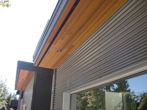 House Overhang, Soffit Exterior, Soffit Design, Cedar Soffit, Vinyl Siding Ideas Exterior, Wood Soffit, Soffit Ideas, Roof Soffits, Vinyl Soffit