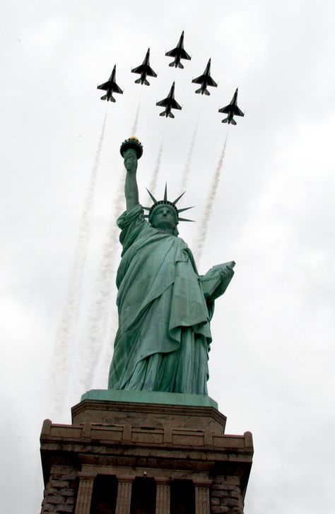 https://flic.kr/p/7SsRL6 | 050526-F-2757C-004 | NEW YORK -- Six F-16 Fighting Falcons with the U.S. Air Force Thunderbirds aerial demonstration team fly in formation over the Statue of Liberty before an air show. (U.S. Air Force/by Staff Sgt. Josh Clendenen) The Jets, I Love America, One Nation Under God, God Bless The Usa, The Statue Of Liberty, Proud To Be An American, Let Freedom Ring, Lady Liberty, Home Of The Brave