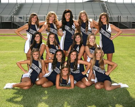 cheer team pictures | jv-cheer - jv - photohome Cheer Squad Pictures, Cheerleading Team Pictures, Team Picture Poses, Dance Team Photos, Cheerleading Picture Poses, Cheerleading Poses, Cheer Team Pictures, Cheer Photography, Cheerleading Photos