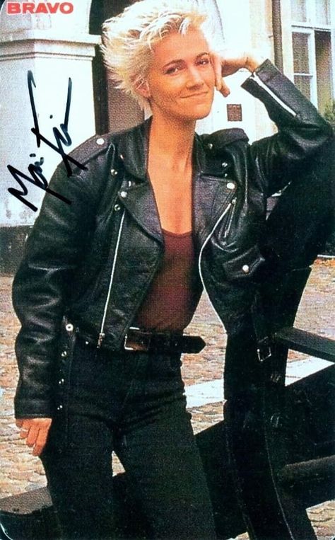 Roxette Band, Marie Fredriksson, Womens Biker Jacket, 80s Outfit, Crazy Things, Still Standing, Punk Style, Stevie Nicks, Short Pixie