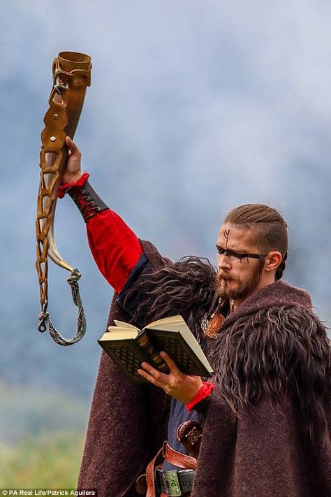 Norwegian couple wed in the first Viking wedding in 1000 years | Daily Mail Online Traditional Viking Wedding, Nordic Wedding, Pagan Wedding, Viking Drinking Horn, Viking Wedding, Norse Pagan, Drinking Horns, Couple Wedding Rings, Fantasy Wedding