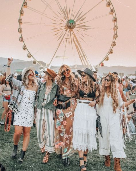 Which Festival Icon Are You? 2019 April Horoscope Coachella Outfit Boho, Mode Coachella, Look Da Festival, Moda Coachella, Best Coachella Outfits, Coachella Theme, Cochella Outfits, Coachella Party, Boho Festival Outfit