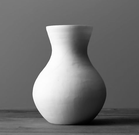 Simple Still Life Reference Photo, Art Reference Photos Objects Simple, Observational Drawing Objects, Still Life Reference Black And White, Art Reference Photos Objects Black And White, Shading Reference Object, Object Lighting Reference, Cylinder Drawing Reference, Still Life One Object