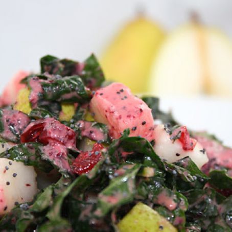 Winter Kale Salad, Poppyseed Dressing Recipe, Poppyseed Dressing, Poppy Seed Dressing, Salad Easy, Cranberry Salad, Pear Salad, Raw Food Diet, Raw Vegan Recipes