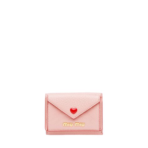 Small Madras Love wallet Orchid pink | Miu Miu Miu Miu Card Holder, Pink Miu Miu, Prada 2005, Cute Wallets, Miu Miu Wallet, Designer Wallets, 2024 Vision, Mode Inspo, Cute Bags