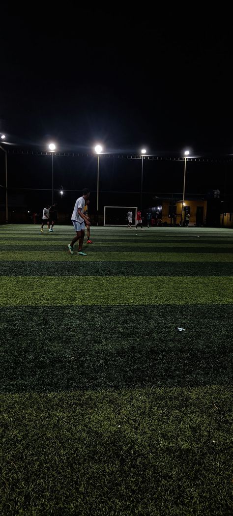 Playing Football Snapchat Stories, Night Football Snap, Football Ground Snap, Football Fake Story, Football Snapchat Stories, Football Story Instagram, Football Instagram Story, Pap Futsal, Futsal Aesthetic