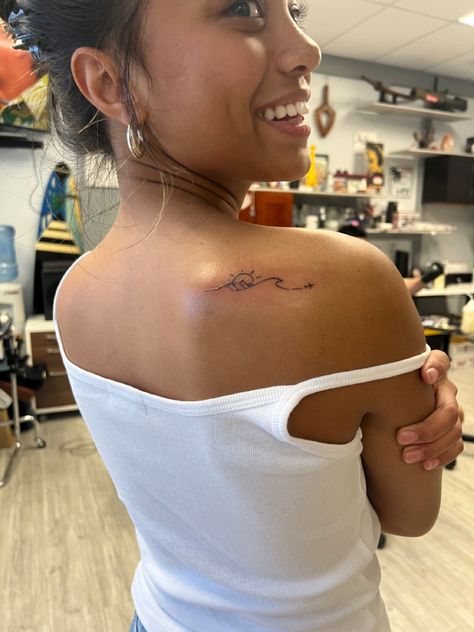 Summer Winter Tattoo, Matching Holiday Tattoos Couples, Small Holiday Tattoos, Talitha Koum Tattoo, Vacation Tattoo Ideas, Tattoo Ideas Travel, Talitha Koum, Tattoo Kiss, Holiday Tattoo