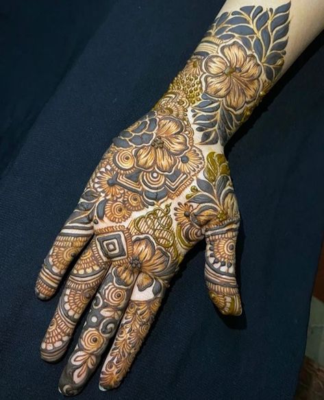 Braids Mehndi, Short Mehndi Design, Khafif Mehndi Design, Design Mehndi, Legs Mehndi Design, Rose Mehndi Designs, Mehndi Design Pictures, Simple Mehndi Designs Fingers, Very Simple Mehndi Designs