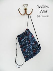 Drawstring Backpack Pattern, Drawstring Backpack Tutorial, Drawstring Bag Diy, Backpack Sewing, Backpack Tutorial, First Sewing Projects, Diy Backpack, Backpack Pattern, Bags Tutorial