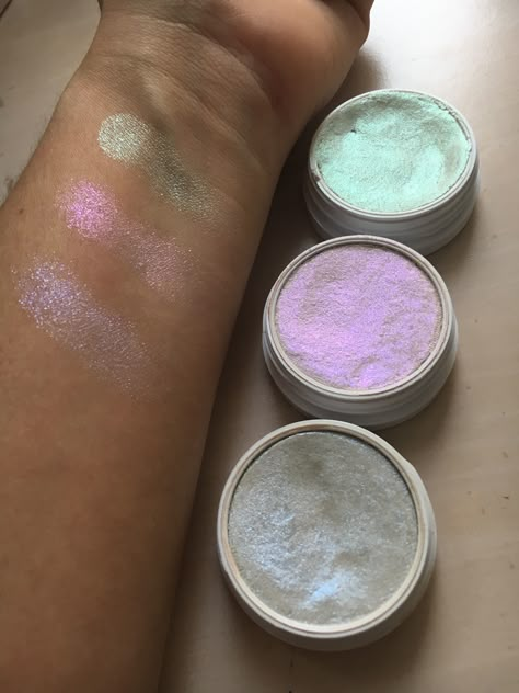 Colourpop cosmetics holographic highlighters from tip to bottom "perilune","over the moon" and "honeymoon" Dr Makeup, Holographic Eyeshadow, Holographic Highlighter, Makeup Highlight, Holographic Makeup, Makeup Counter, Glitter Lip, Glitter Lip Gloss, Abstract Flower Art