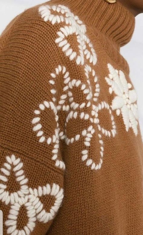 Hand Embroidery Sweater, Embroidery Knitwear, Clothes Embroidery Diy, Knitwear Inspiration, Textile Art Embroidery, Embroidery Sweater, Embroidered Wool, Embroidery On Clothes, Cute Embroidery