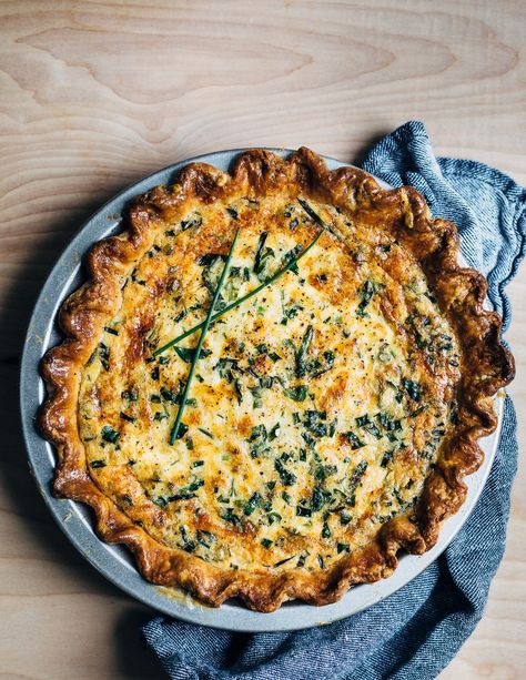 Vegetarian Chive and Cheddar Quiche | Brooklyn Supper Vegetarian Quiche, Asparagus Quiche, Chunky Chef, Easy Quiche, Cheesy Spinach, Frozen Pie Crust, Crumble Pie, Bacon Quiche, Spinach Quiche